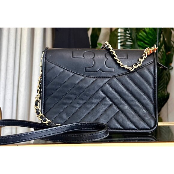 AUTHENTIC TORY BURCH BLACK QUILTED LEATHER FLEMING/ALEXA HANDBAG - Picture 1 of 10